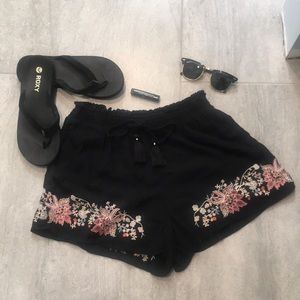 American Eagle Floral Shorts Size Small